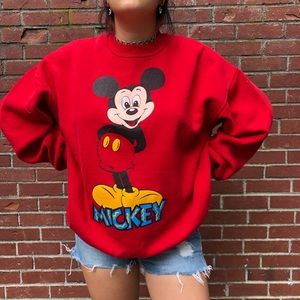vintage oversized red mickey mouse crewneck!
